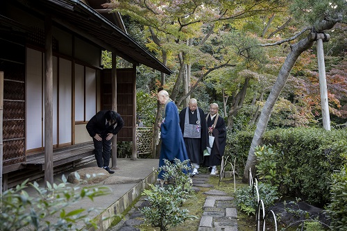 根津美術館庭園茶室・披錦斎