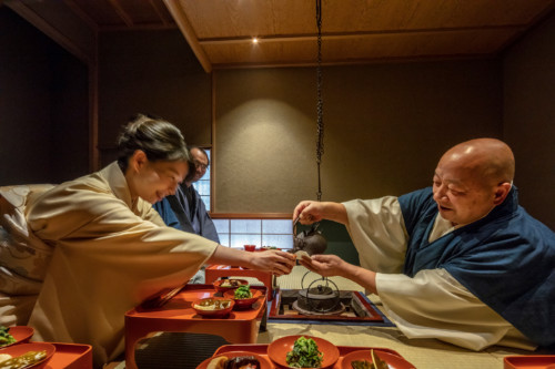 点心席（夜咄Ｓａｈａｎ）　席主：山田宗正和尚様