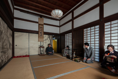 薄茶席（真珠菴　檀那の間）　席主：宗和社中